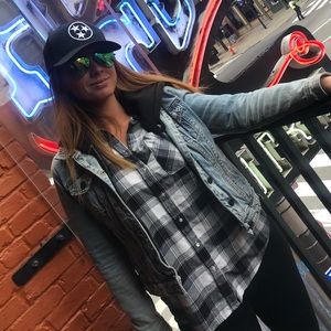 Meet your Posher, Samantha